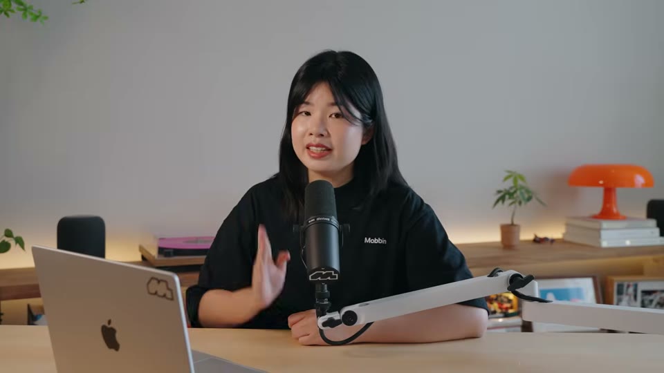 Mobbin 진행자가 설명하는 장면