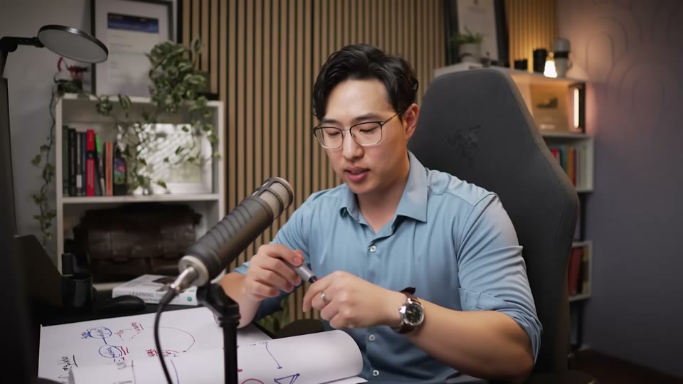 노력 오귀인 가설을 설명하는 장면