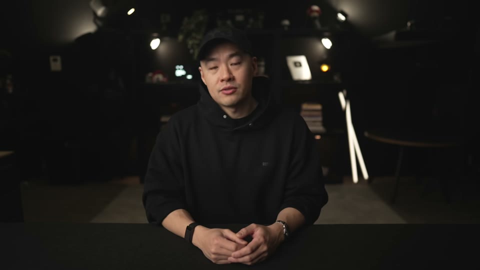화자가 성장 데이터를 설명하는 장면