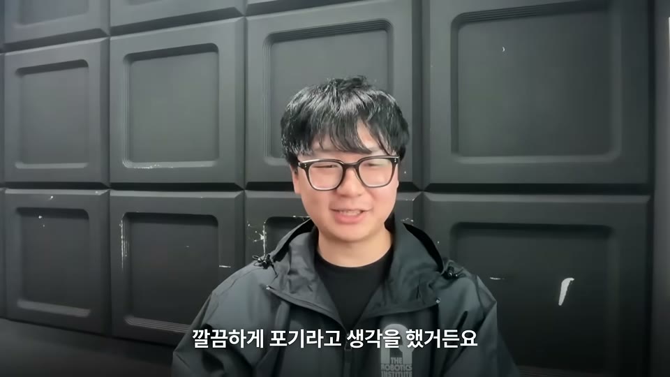 아이패드 프로토타입을 설명하는 장면