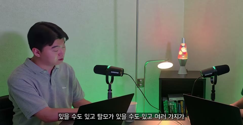 매출 규모별 마케팅 전략을 설명하는 장면
