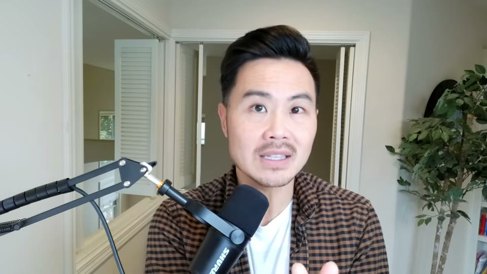 ASO를 마케팅 채널의 일부로 활용해야 한다고 정리하는 장면