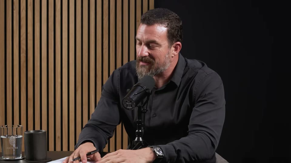 힐라몬스터 발견 배경을 설명하는 장면